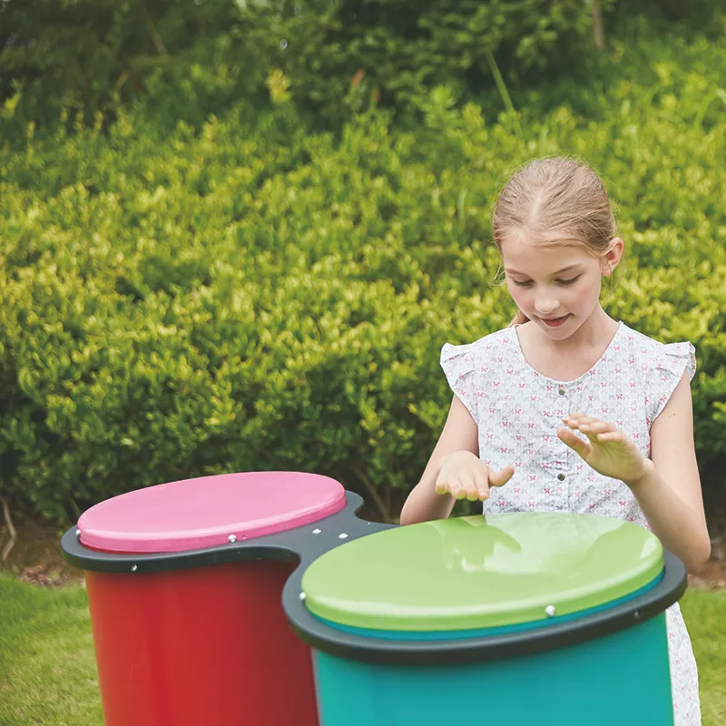 Dışarıda iki konga